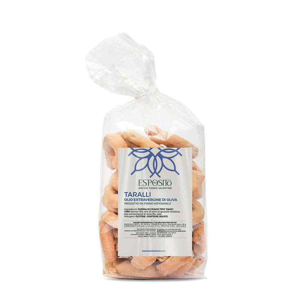 Taralli with extra virgin olive oil